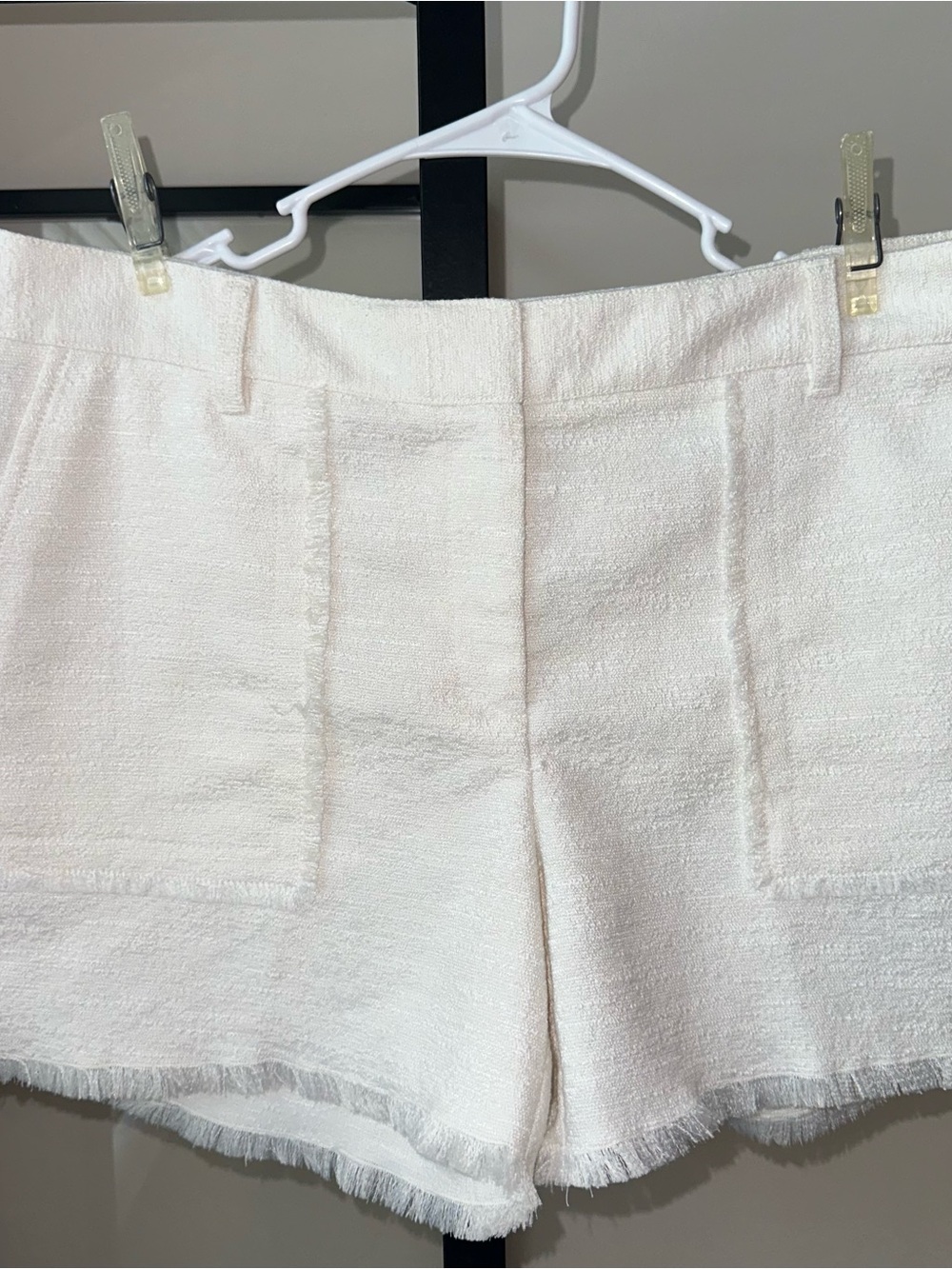 Ann Taylor Ivory Tweed Fringe Hem Shorts Sz 12